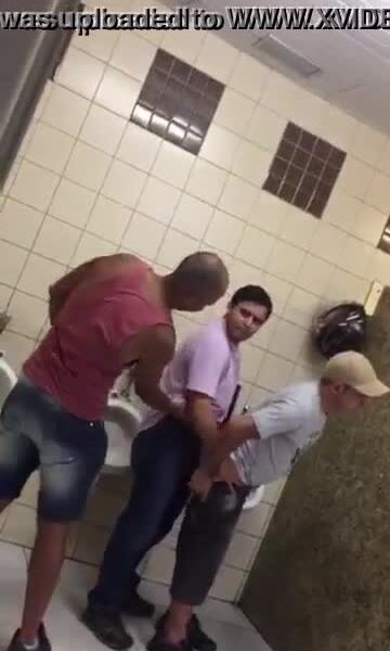 caught men fucking in latin public bathroom